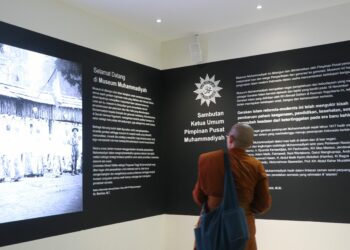 Muhammadiyah Museum Visit:  International Buddhist Leaders Delve into Muhammadiyah’s Historical Archives
