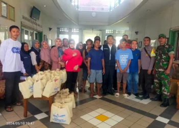 Muhammadiyah Distributes Aid to Mount Ruang Eruption Survivors