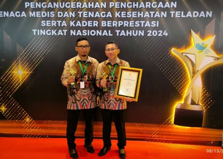 Health Minister Honors dr. Corona Rintawan for Health Crisis Management Excellence