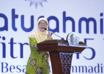 Chairperson of PP 'Aisyiyah, Salmah Orbayinah