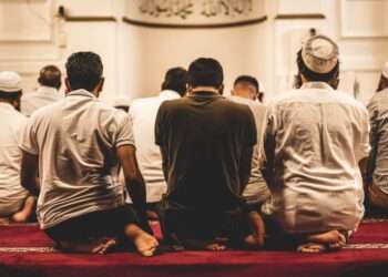 Tarawih Is Best Performed in Congregation
