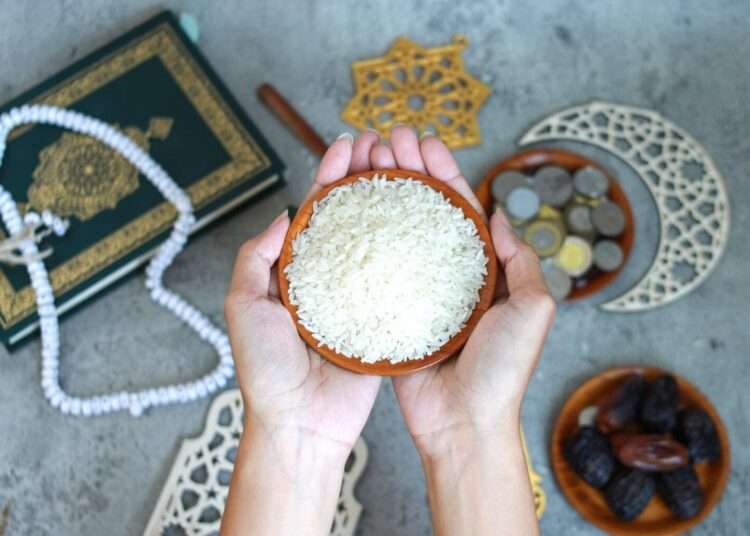 What if Zakat Fitri is Given to the Amil after the Eid Prayer?