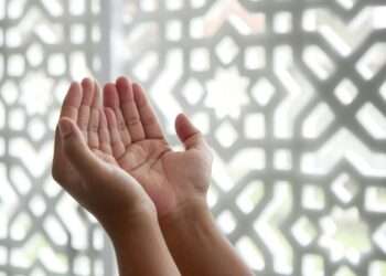 The Virtues of the Arafah Fast and the Recommendation to Fast in Early Dhulhijjah